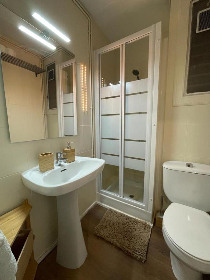 Urgel Habitaciones Barcelona Exterior photo
