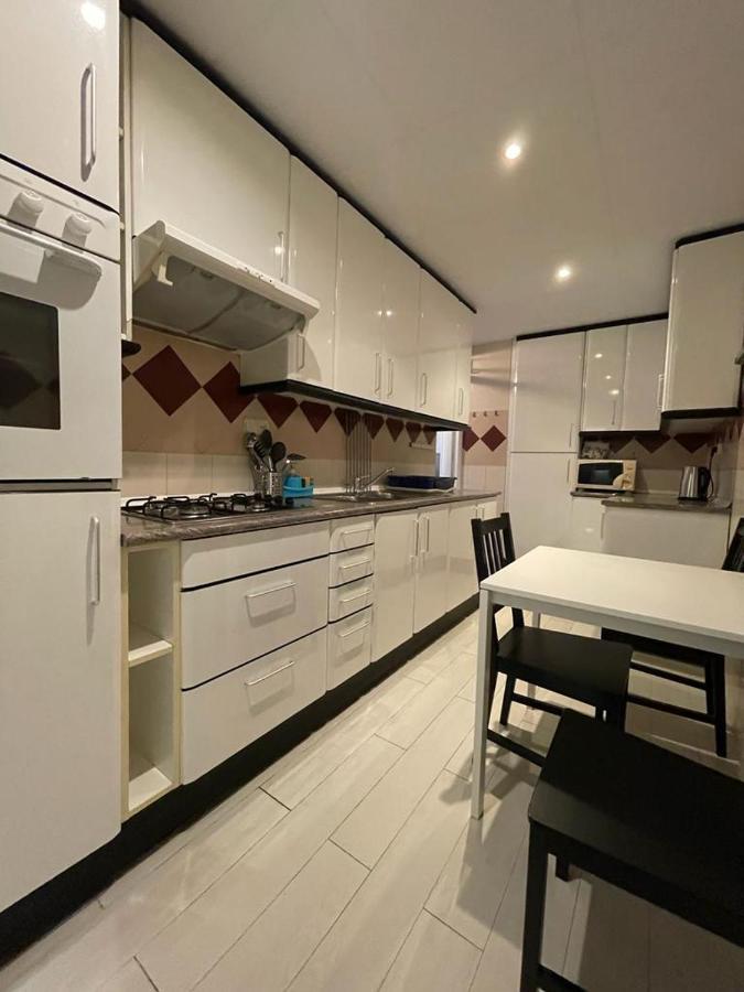 Urgel Habitaciones Barcelona Exterior photo