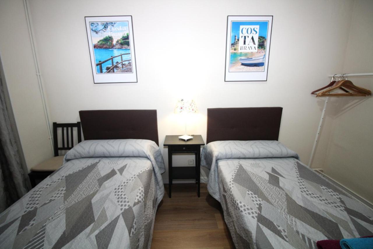 Urgel Habitaciones Barcelona Exterior photo